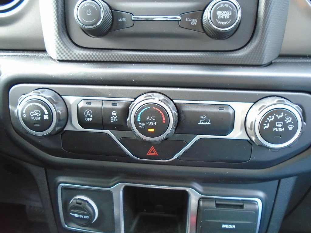Certified 2021 Jeep Wrangler Sport AWD/4WD image 14