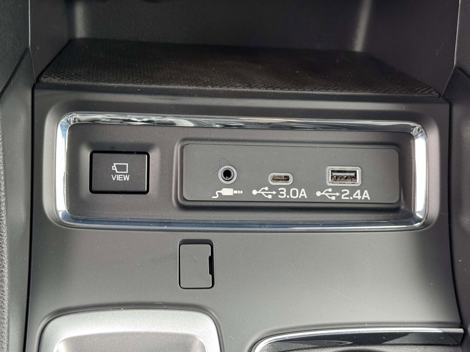 New 2025 Subaru Ascent Limited image 13