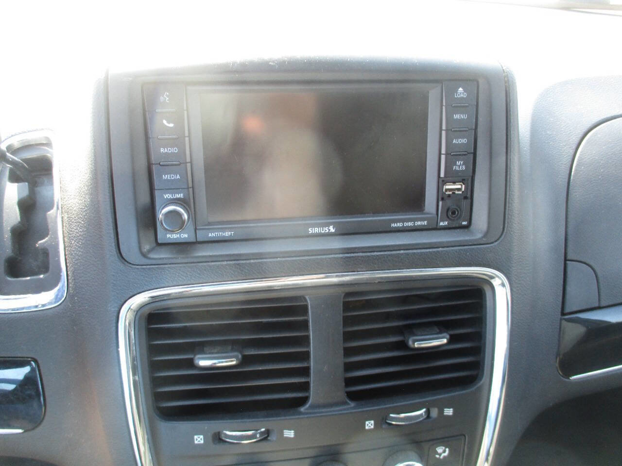 Used 2018 Dodge Grand Caravan SXT image 23