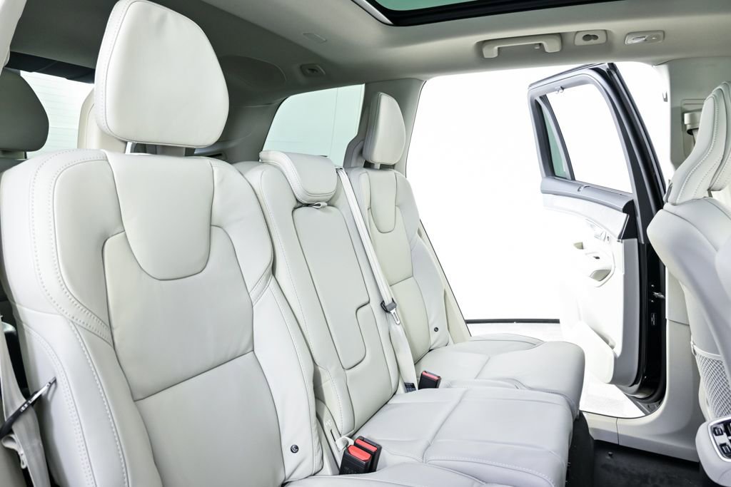 New 2026 Volvo XC90 B6 Ultra w/ Protection Package Premier AWD/4WD image 23