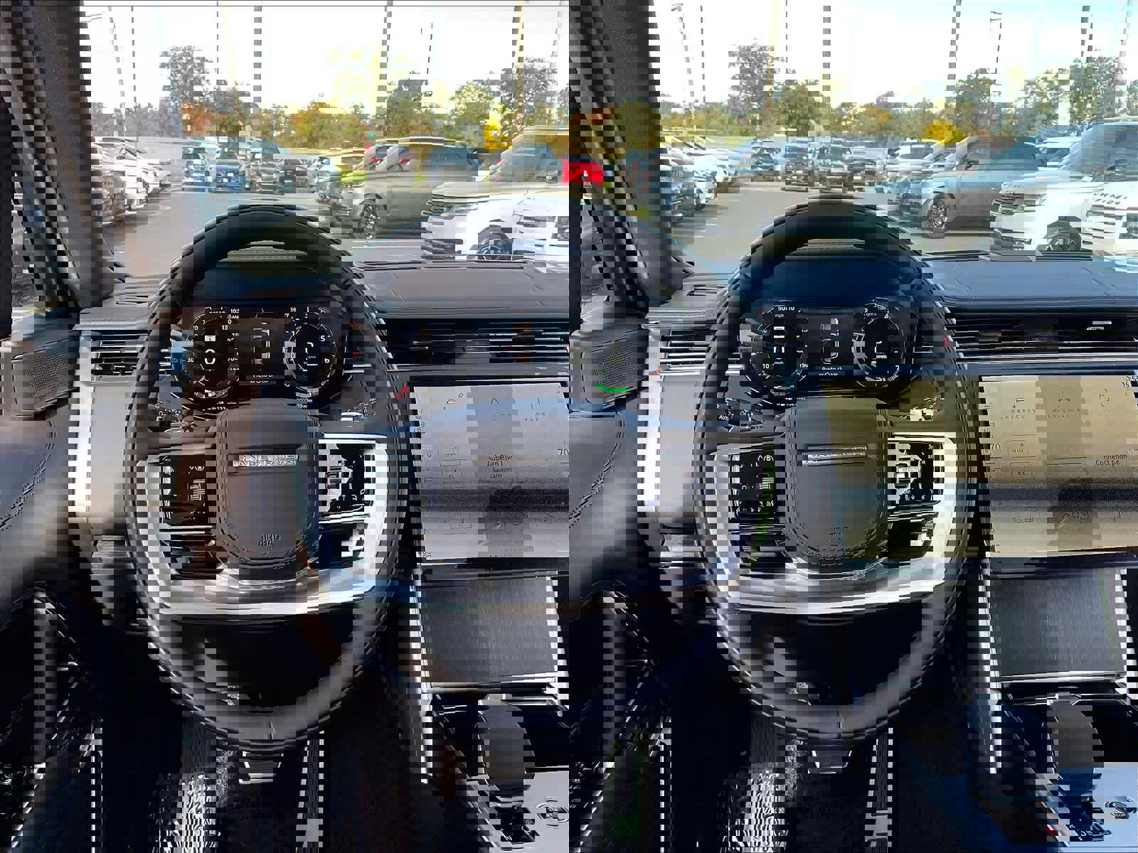 New 2025 Land Rover Range Rover SE image 15