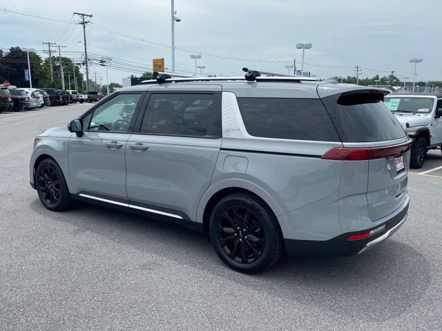 Used 2023 Kia Carnival SX FWD image 3