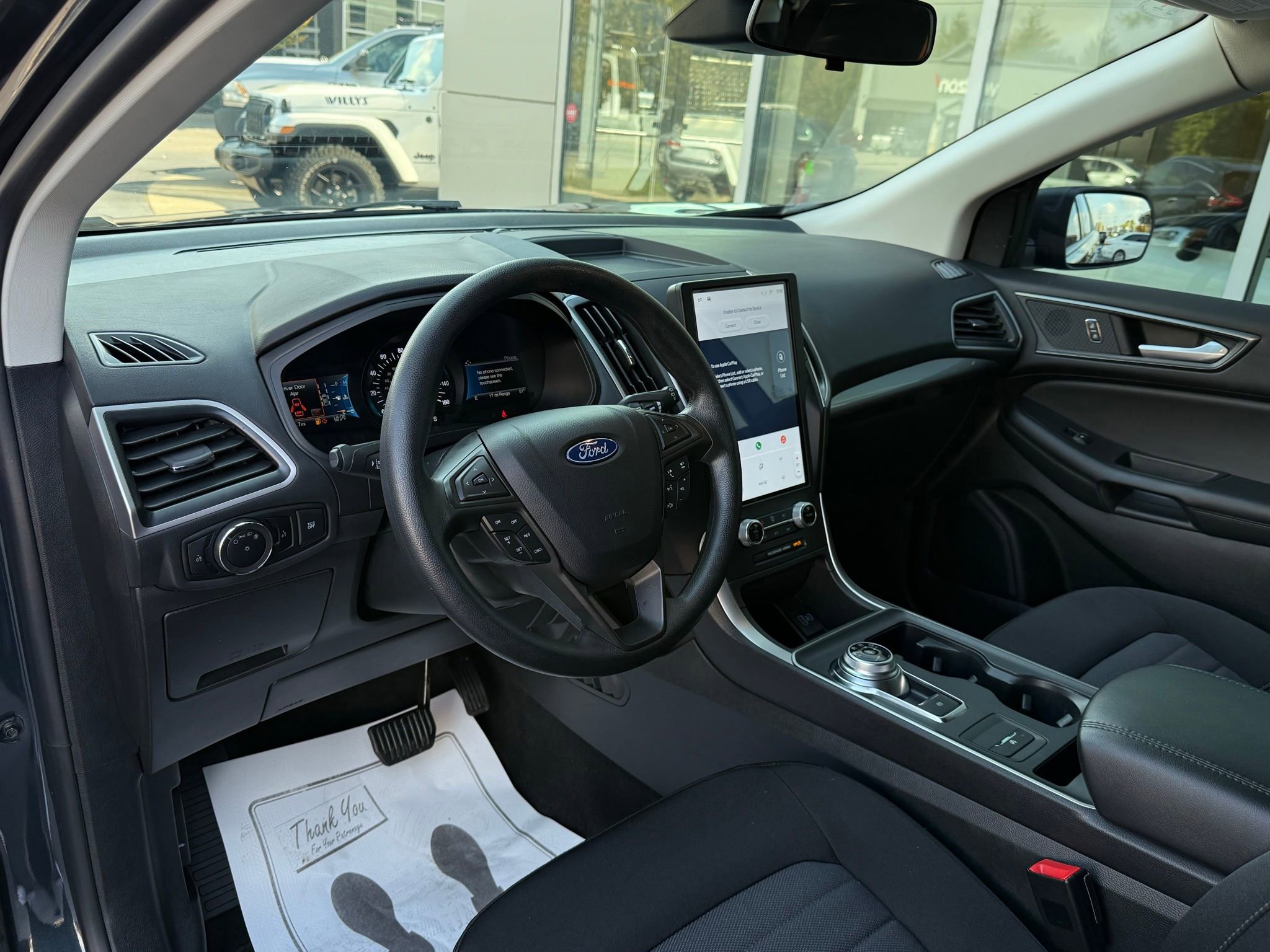 Used 2024 Ford Edge SE image 29