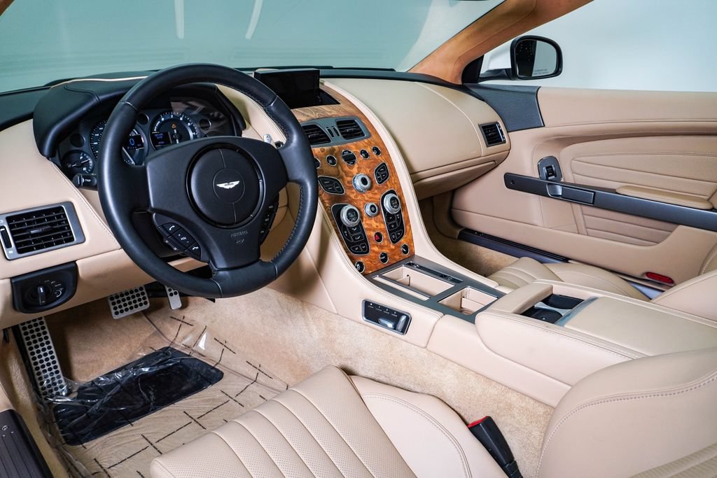 Used 2016 Aston Martin DB9 GT RWD image 26