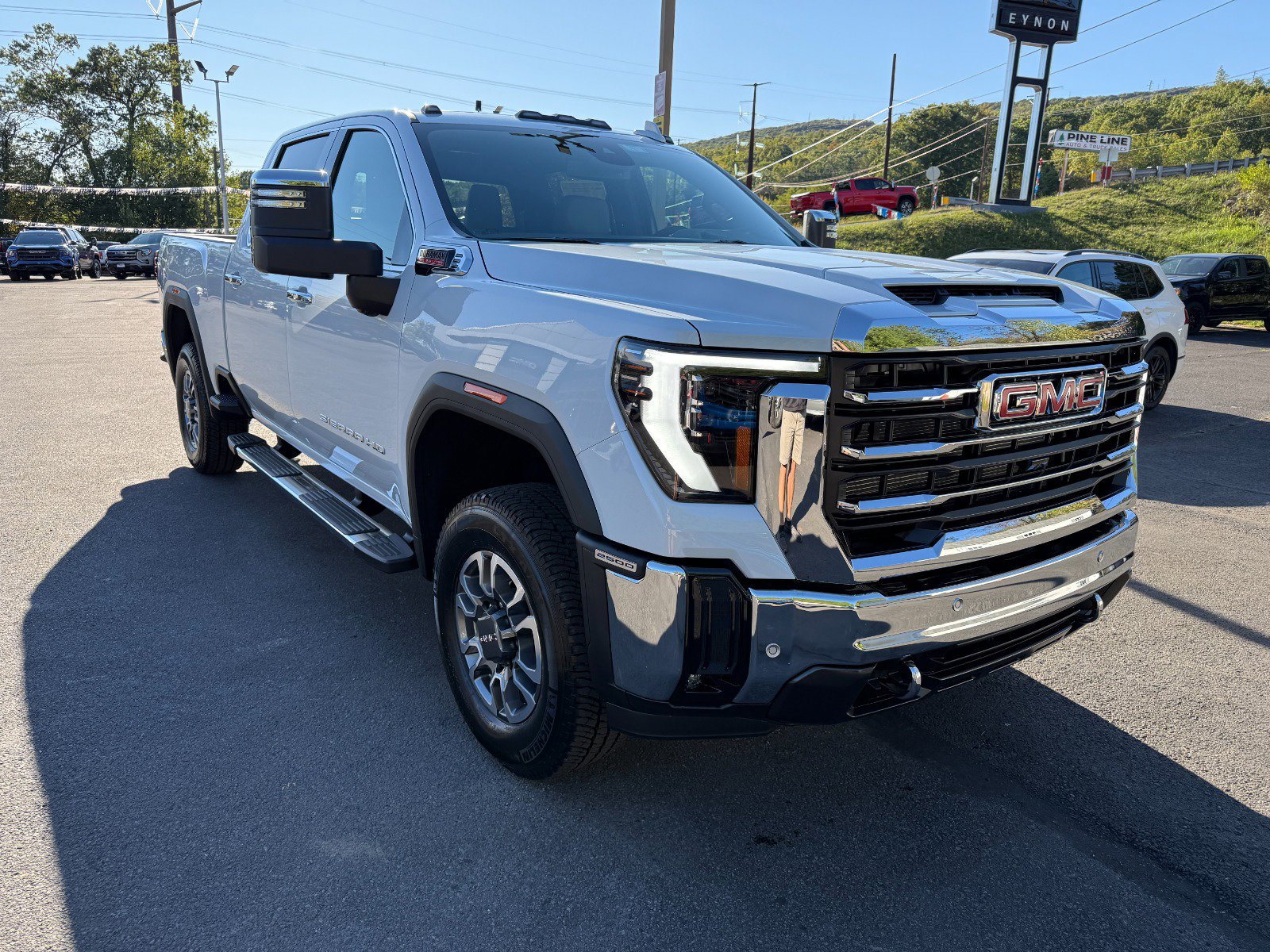 New 2026 GMC Sierra 2500 SLT w/ SLT Premium Package image 7