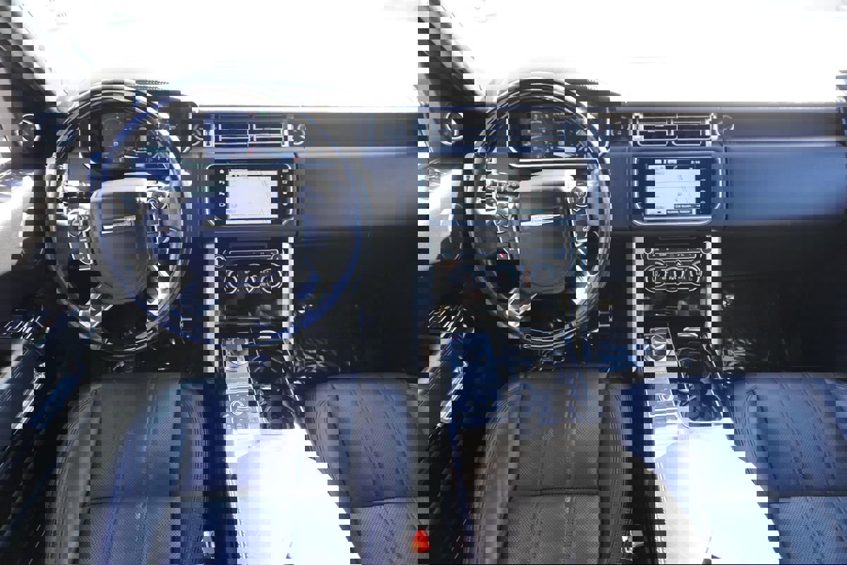 Used 2016 Land Rover Range Rover Supercharged image 24