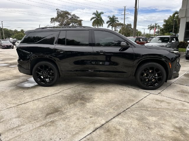 Used 2026 Chevrolet Traverse RS w/ LPO, Floor Liner Package FWD image 14