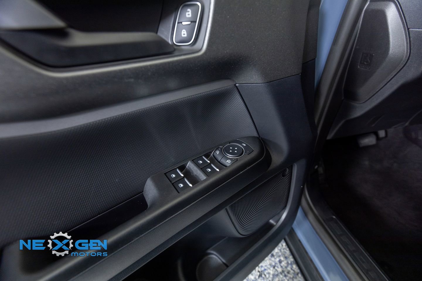 Used 2025 Ford Bronco Sport Big Bend w/ Convenience Package image 12