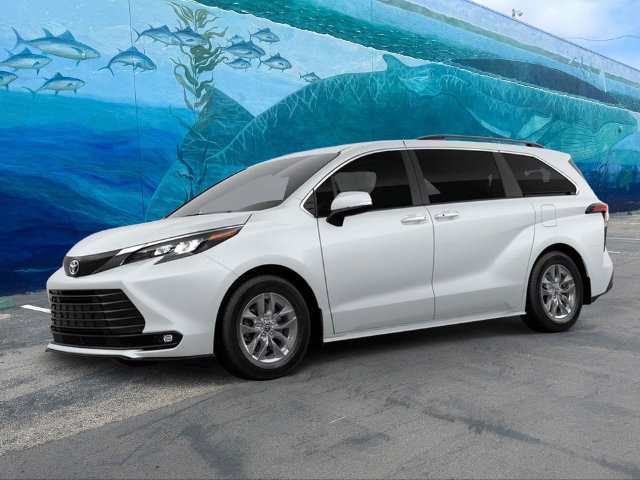 New 2026 Toyota Sienna XLE FWD image 4