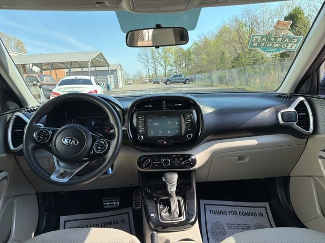 Used 2021 Kia Soul LX image 19