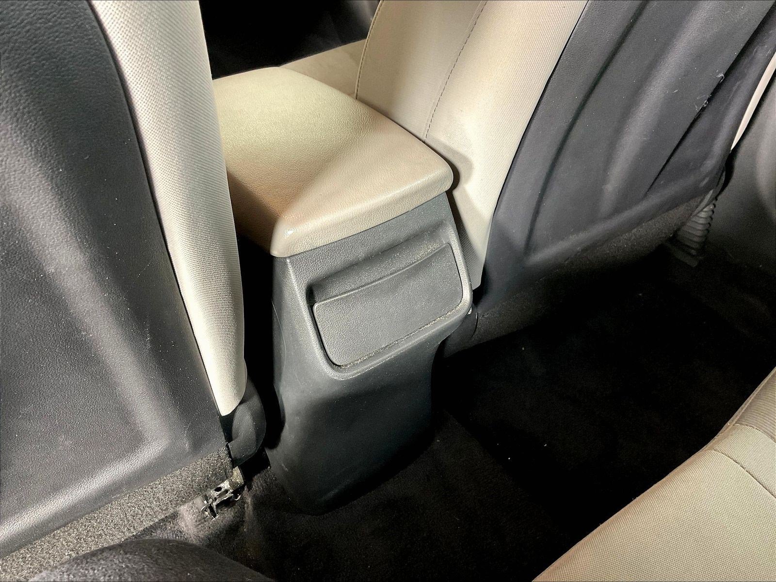 Used 2018 Hyundai Elantra SEL FWD image 11