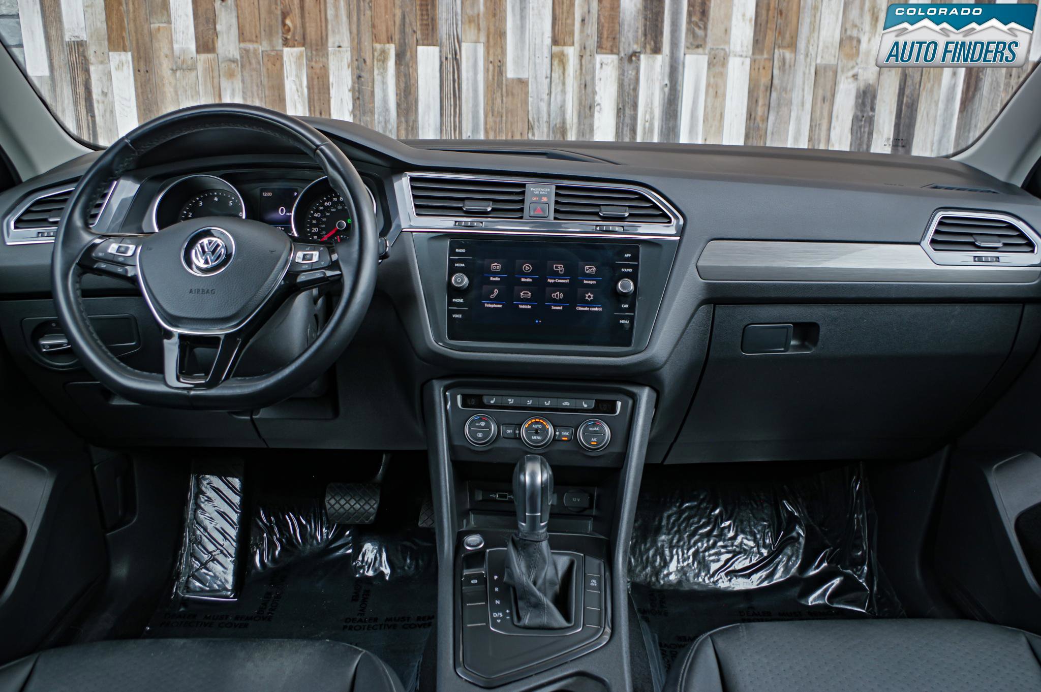 Used 2019 Volkswagen Tiguan SE FWD image 17
