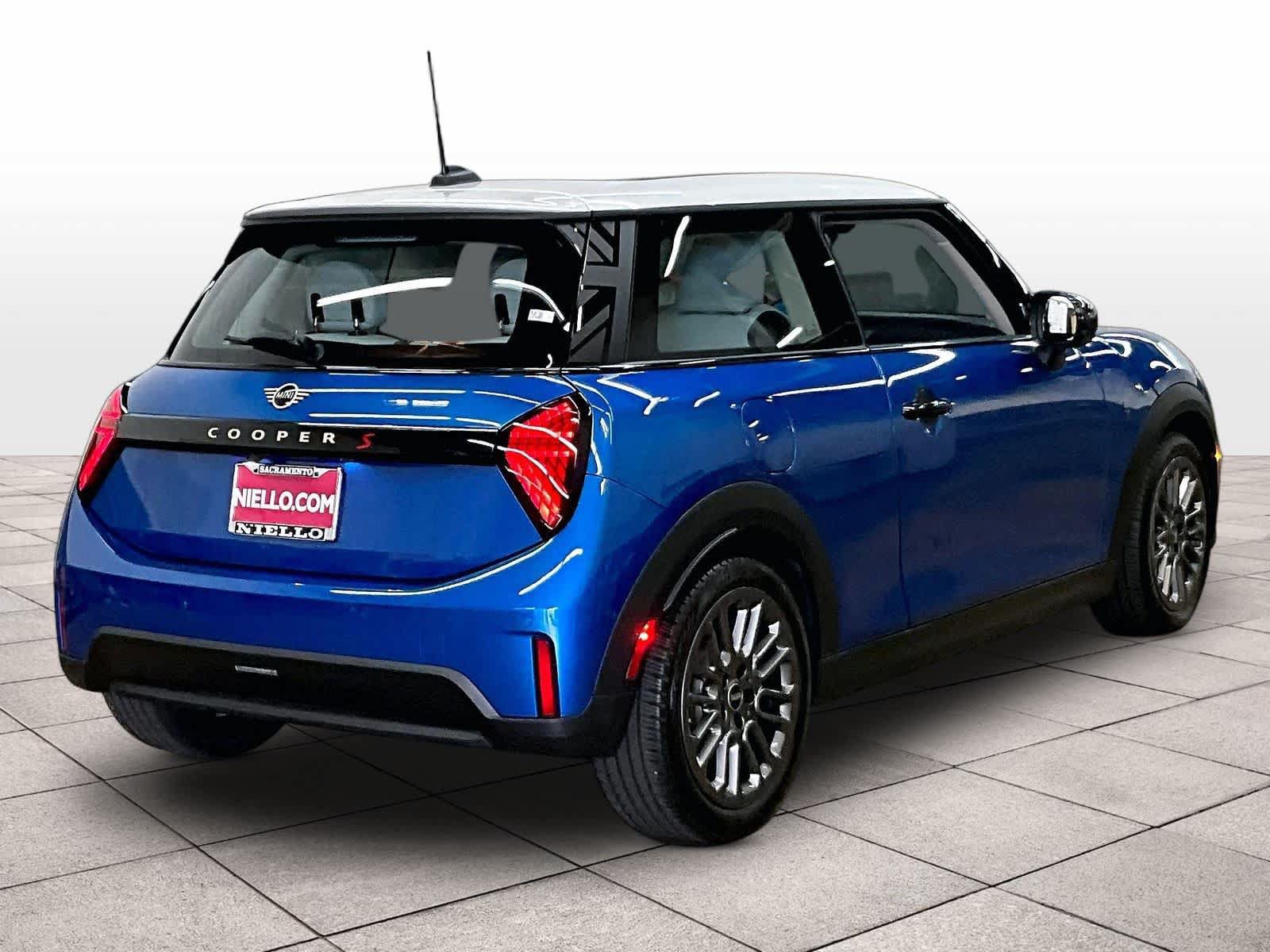 Used 2025 MINI Cooper S FWD image 16