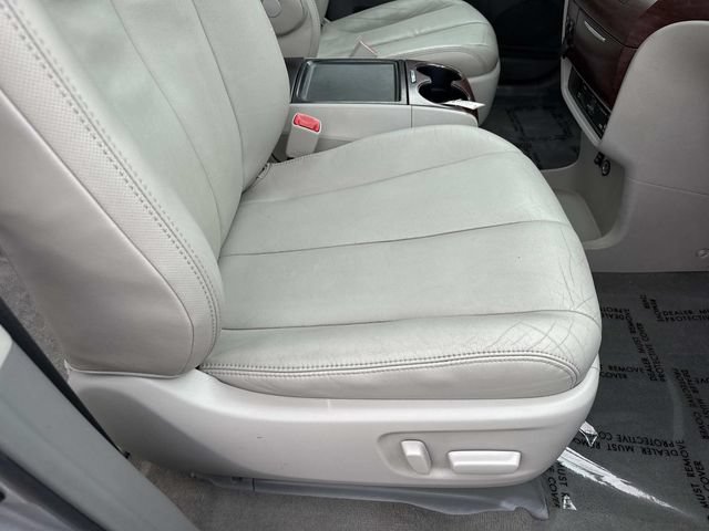 Used 2012 Toyota Sienna XLE w/ Entertainment Pkg AWD/4WD image 10