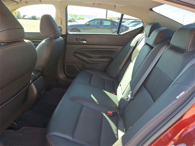 Used 2019 Nissan Altima 2.5 SR w/ SR Premium Package image 10