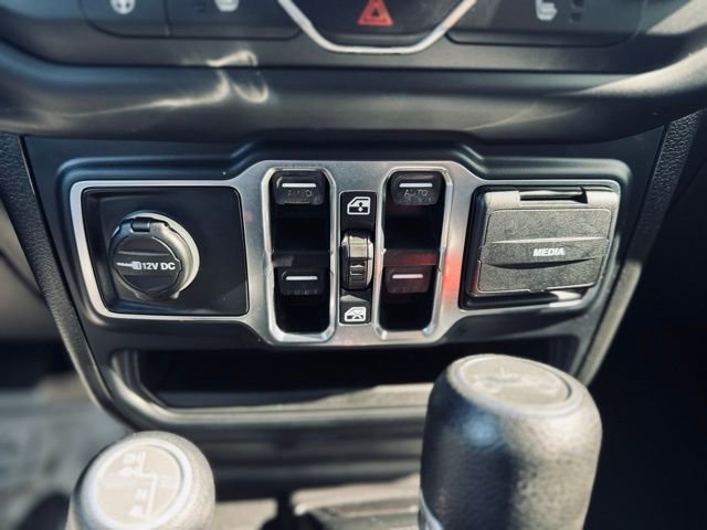 Used 2018 Jeep Wrangler Unlimited Sport S image 28