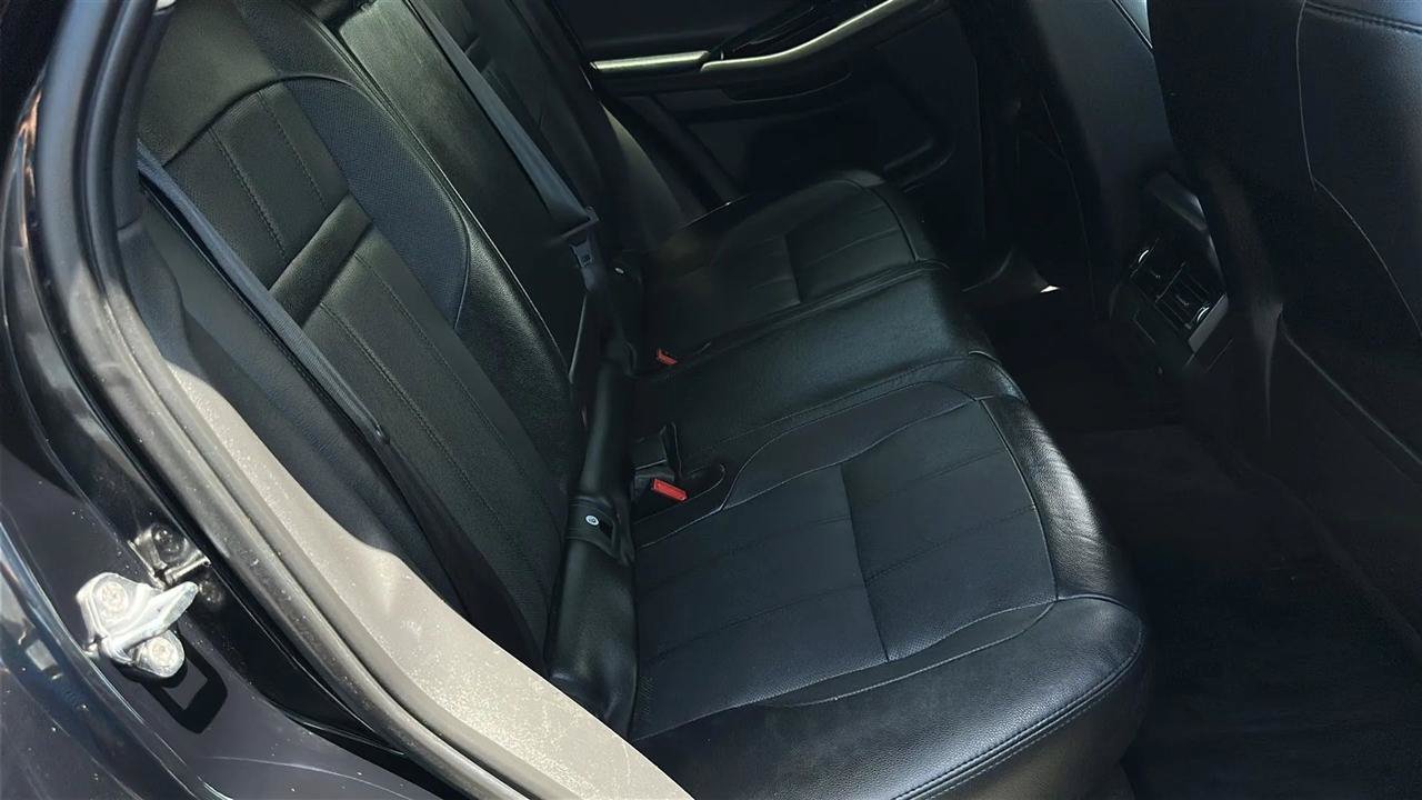 Used 2020 Land Rover Range Rover Evoque S AWD/4WD image 29