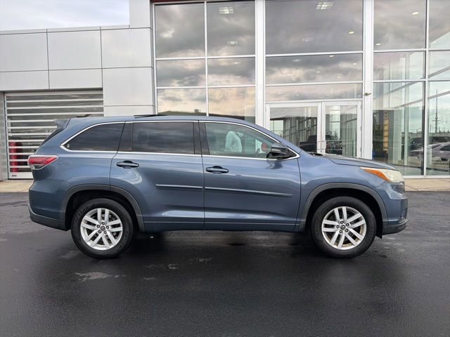 Used 2016 Toyota Highlander LE image 8
