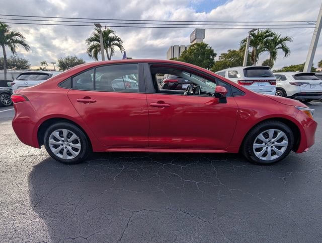 Used 2021 Toyota Corolla LE image 19