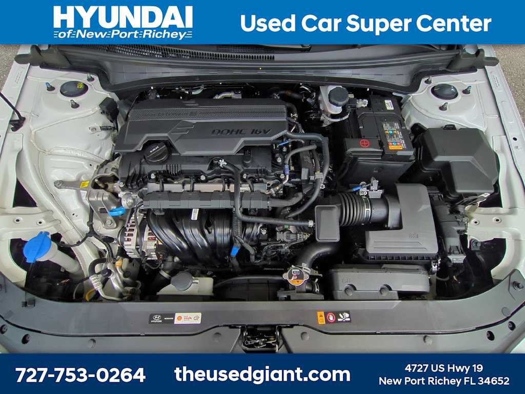Used 2025 Hyundai Elantra Sport FWD image 12