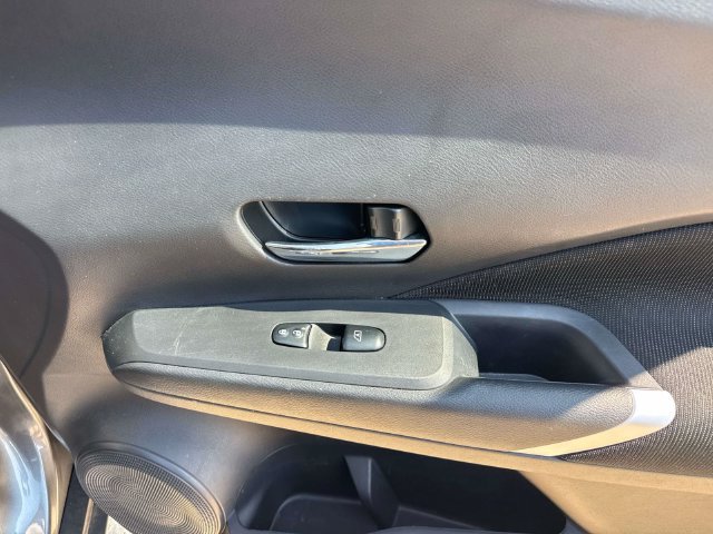 Used 2023 Nissan Kicks SV FWD image 19