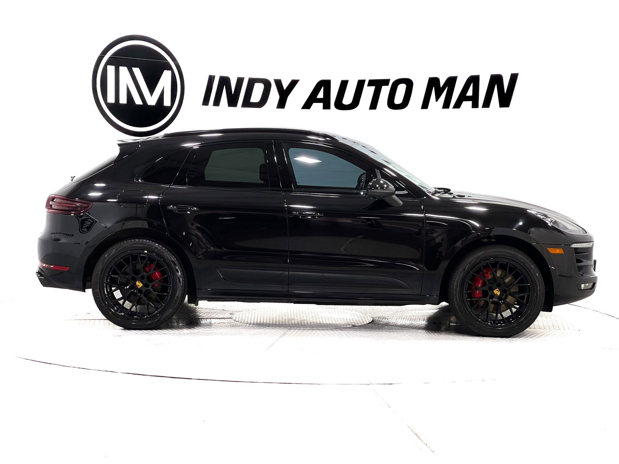 Used 2018 Porsche Macan GTS w/ Premium Package Plus AWD/4WD image 3