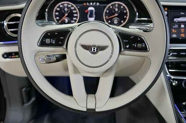 Used 2024 Bentley Flying Spur V8 image 54