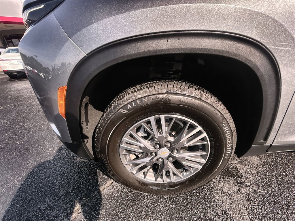 Used 2025 Chevrolet Traverse LT w/ LPO, Floor Liner Package image 16