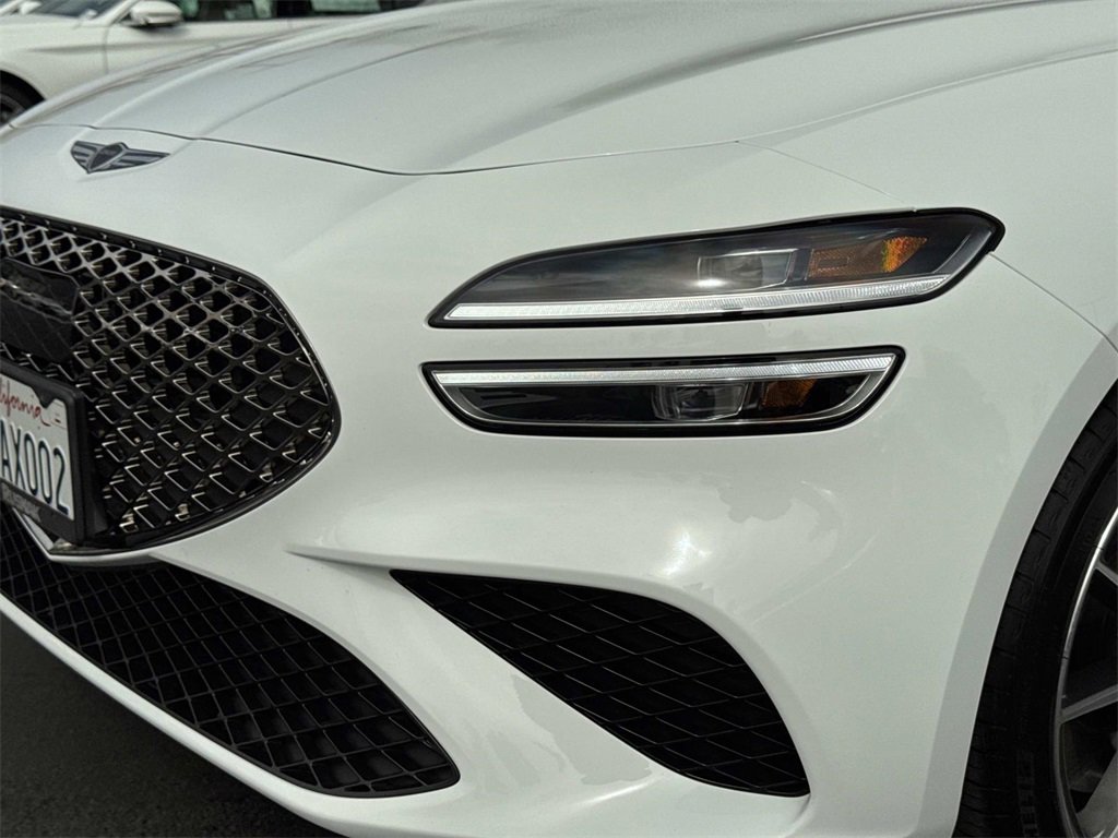 Used 2025 Genesis G70 2.5T image 12