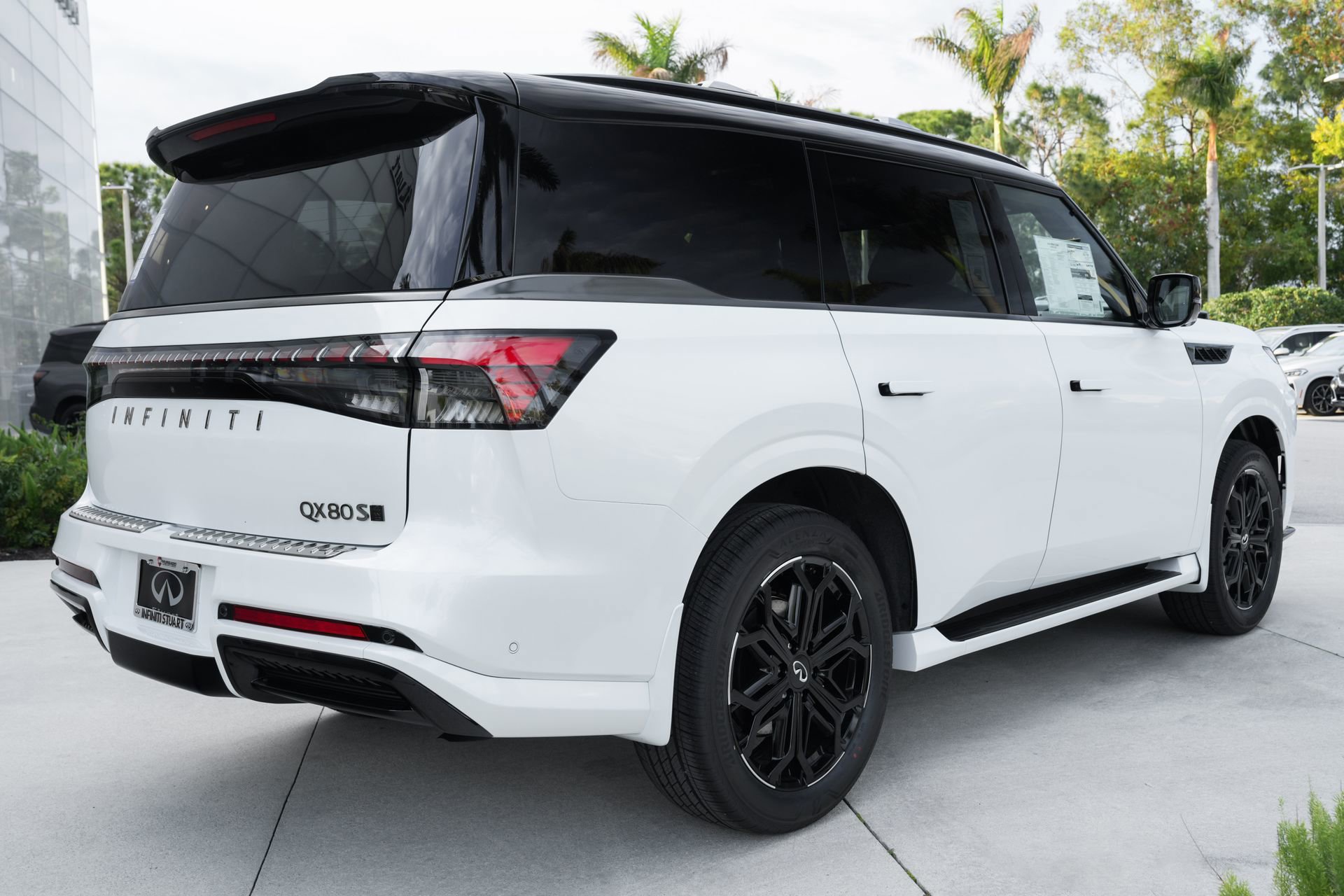 New 2026 INFINITI QX80 4WD w/ Sport Exterior Package image 24