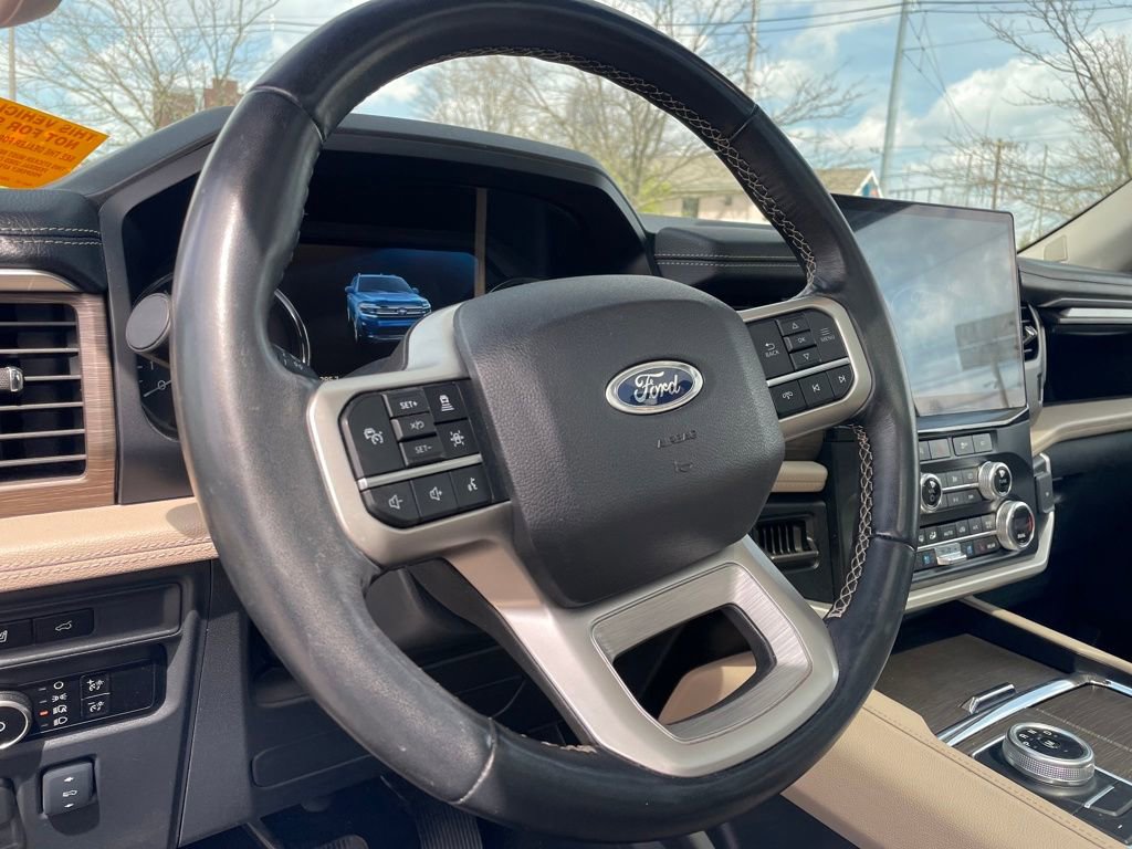 Used 2024 Ford Expedition Limited image 16