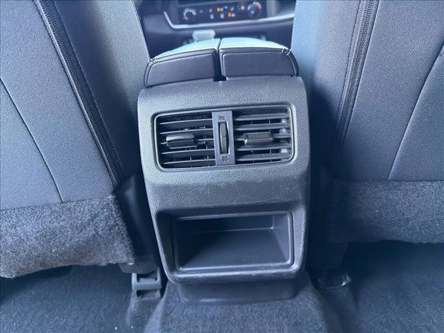 Used 2024 Nissan Rogue S image 22