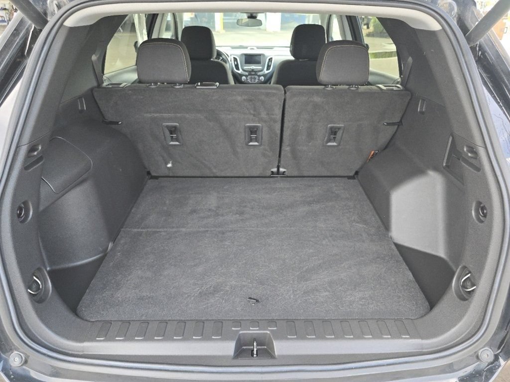 Used 2022 Chevrolet Equinox LT w/ Driver Convenience Package AWD/4WD image 19