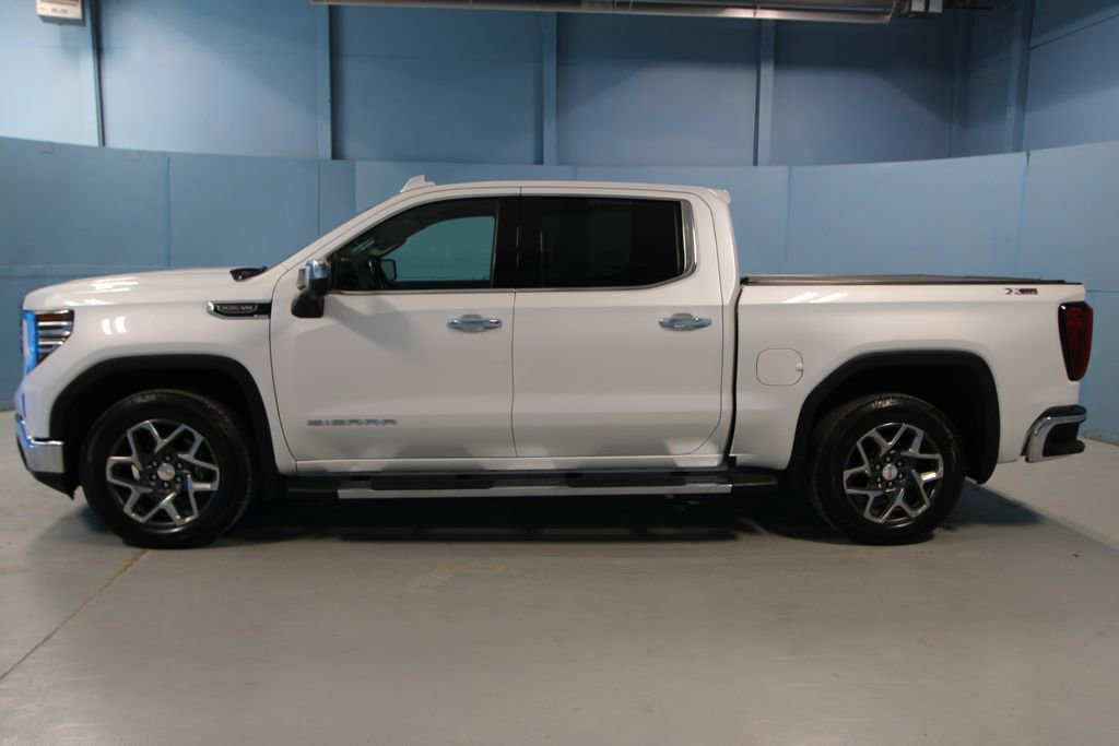 Used 2022 GMC Sierra 1500 SLT w/ SLT Premium Plus Package AWD/4WD image 32
