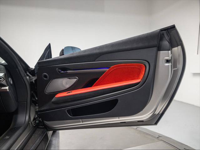 Used 2025 Aston Martin Vanquish RWD image 28