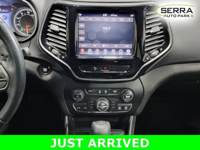 Used 2019 Jeep Cherokee Limited image 19