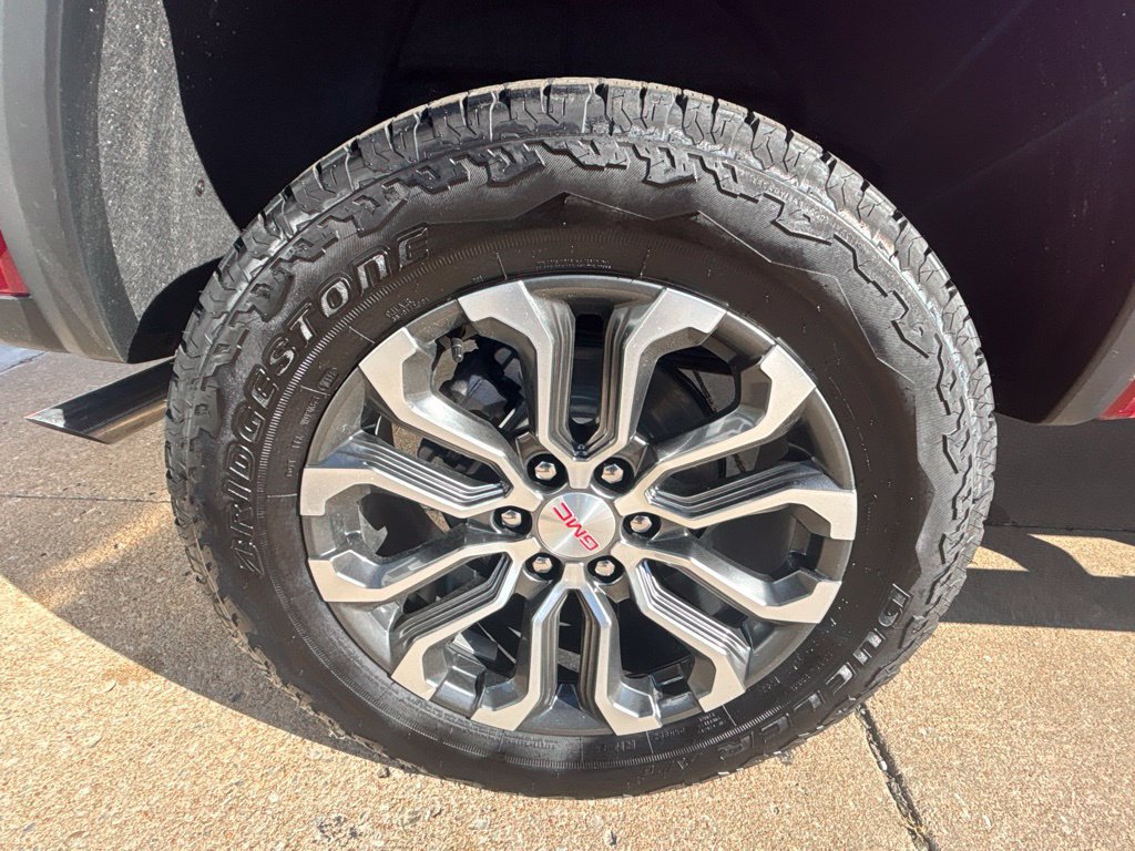 New 2026 GMC Canyon Denali AWD/4WD image 12