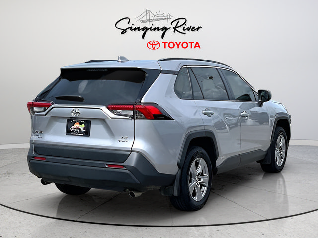 Used 2025 Toyota RAV4 LE AWD/4WD image 6