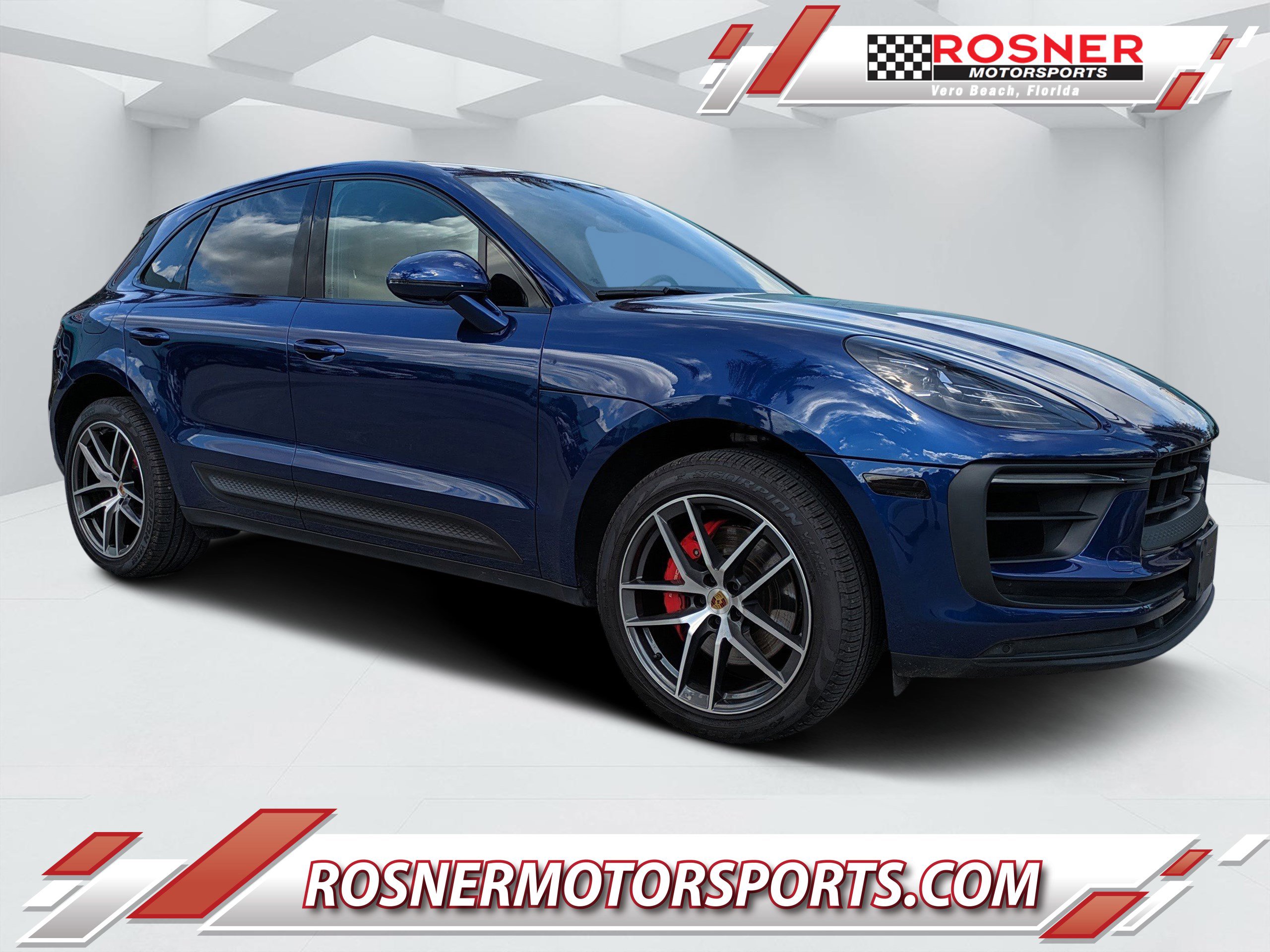 Used 2024 Porsche Macan S image 1