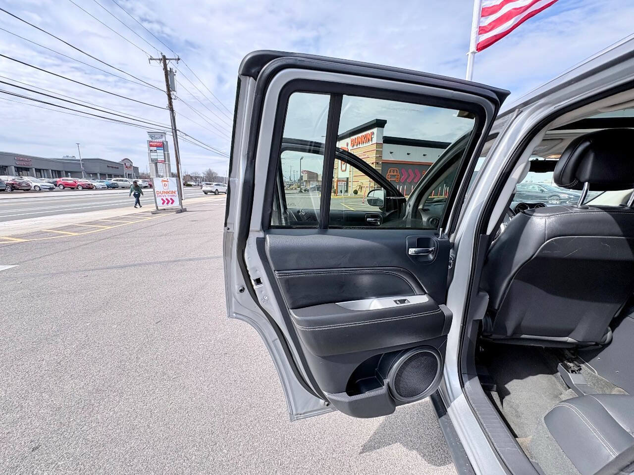 Used 2016 Jeep Compass High Altitude AWD/4WD image 23