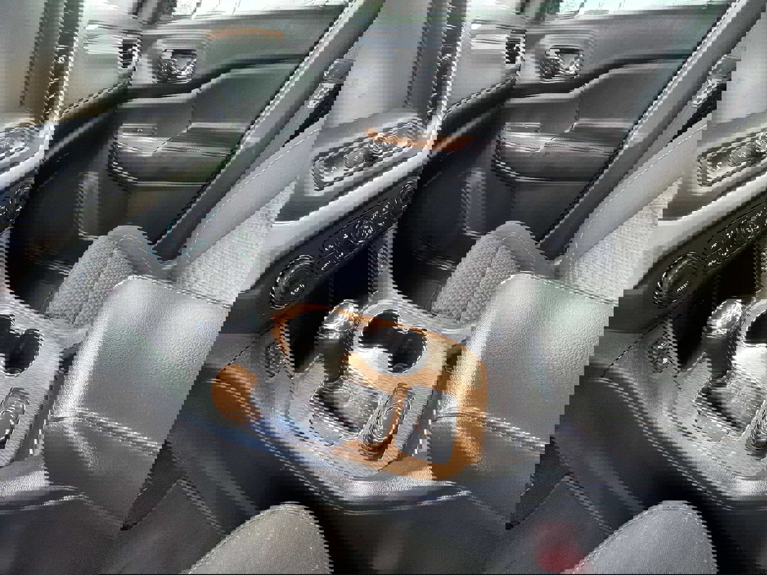 Used 2017 GMC Acadia SLE w/ Driver Alert Package I image 14