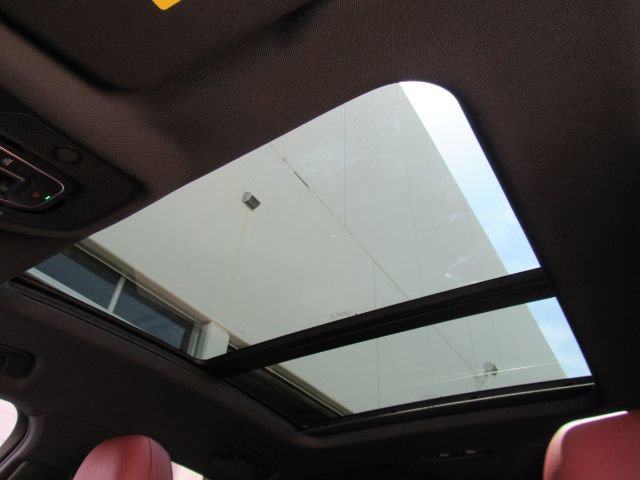 Used 2023 Audi e-tron S Premium Plus w/ Black Optic Package AWD/4WD image 7