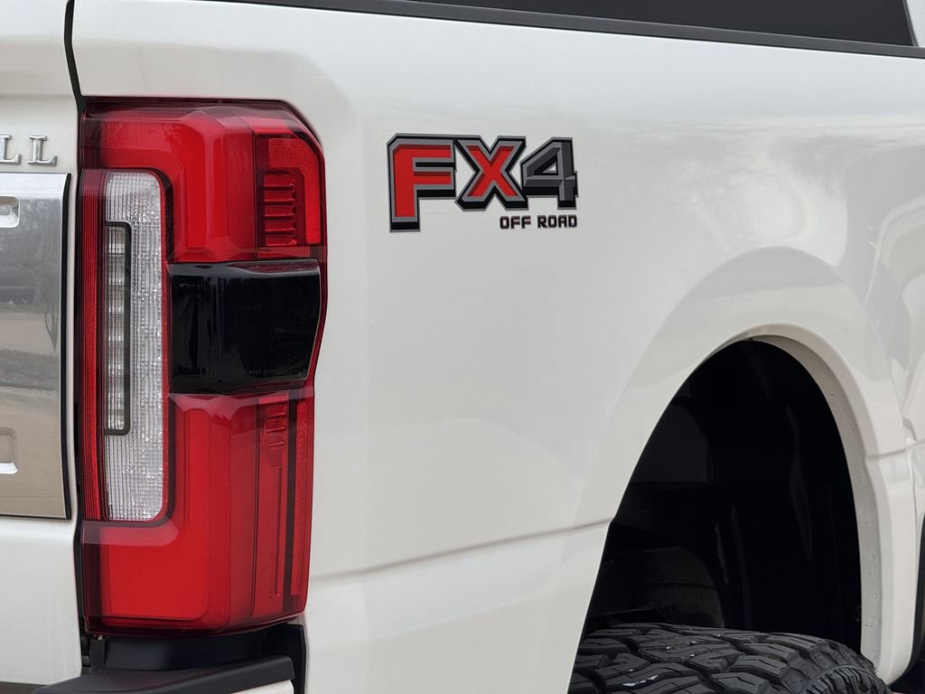 Used 2024 Ford F250 Platinum image 12