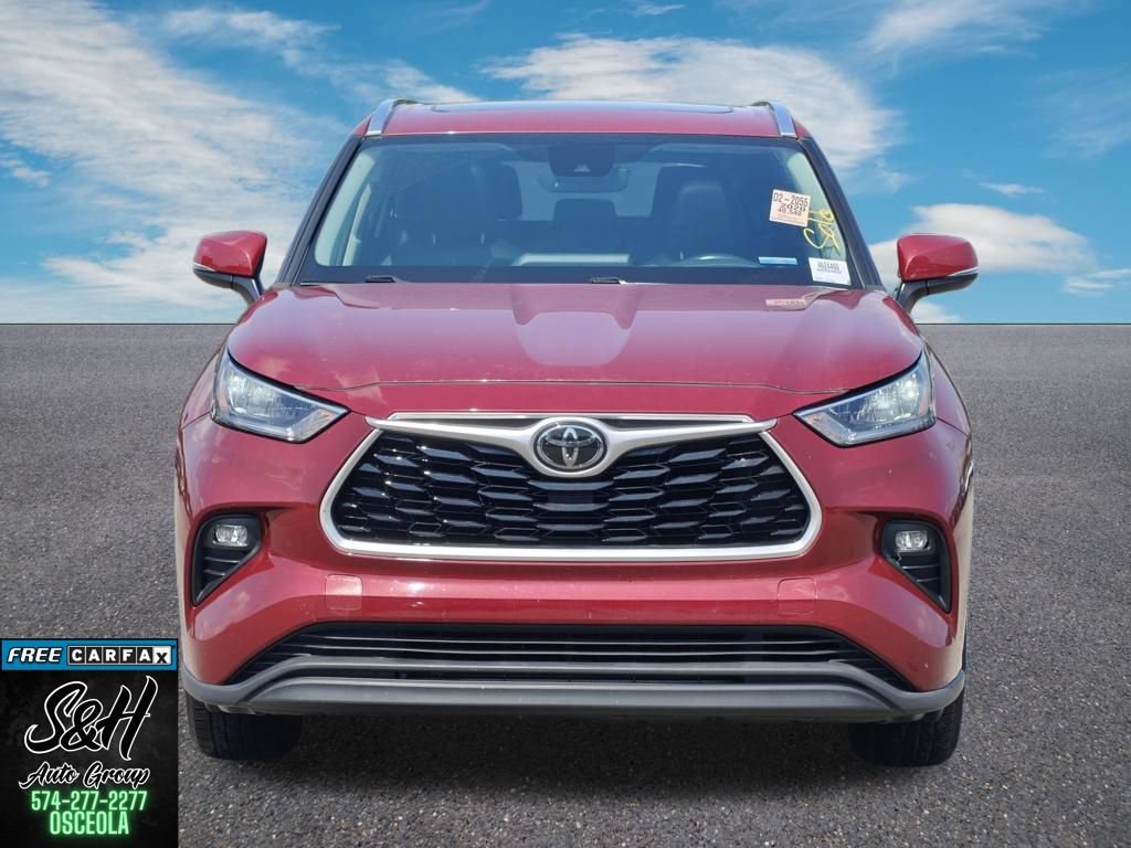 Used 2020 Toyota Highlander XLE AWD/4WD image 12