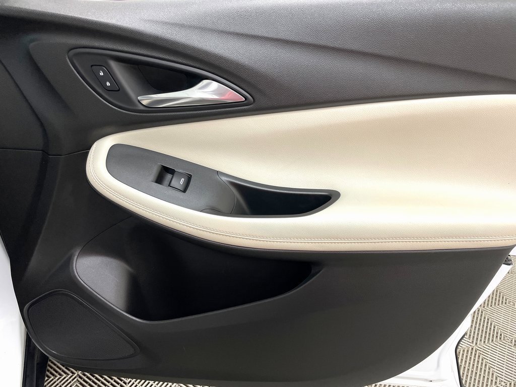 Certified 2020 Buick Encore GX Preferred w/ Cold Weather Comfort Package image 37