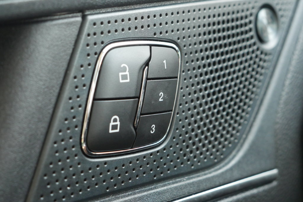 Used 2024 Ford Edge Titanium AWD/4WD image 19
