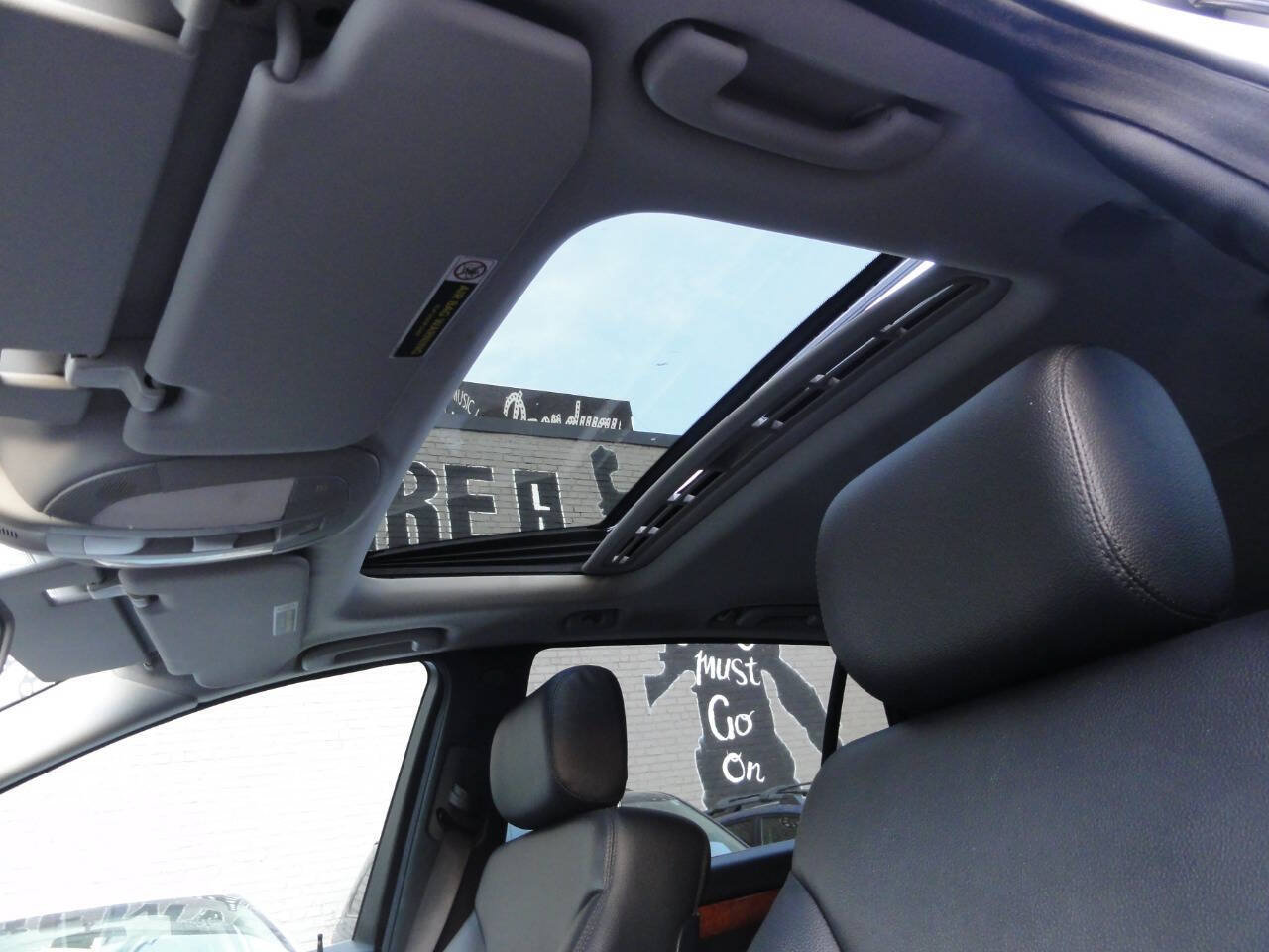 Used 2006 Mercedes-Benz R 350 4MATIC image 13