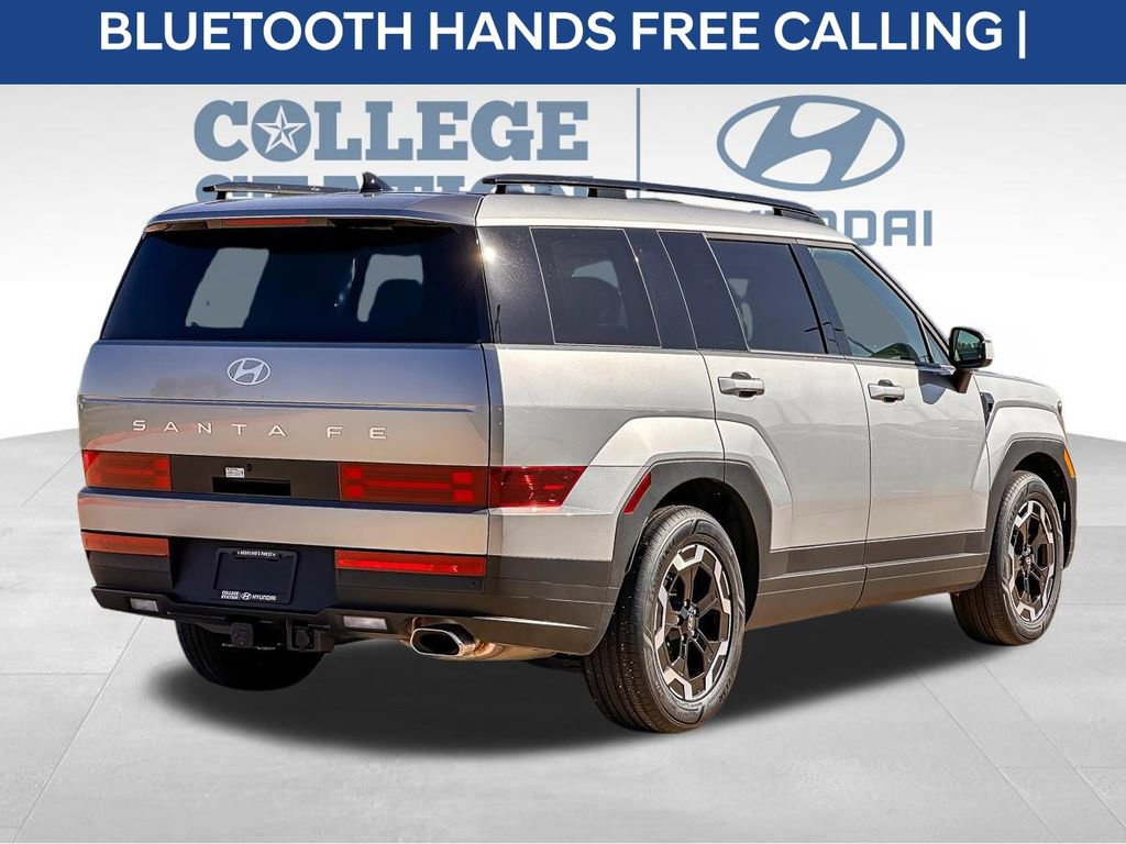Used 2025 Hyundai Santa Fe SEL FWD image 10