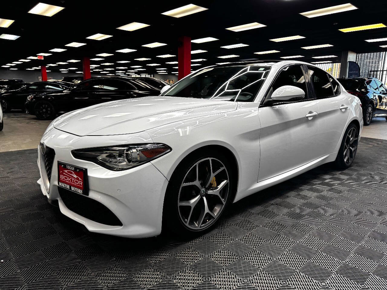 Used 2018 Alfa Romeo Giulia Ti Sport w/ Quick Order Package 22U Sport image 6