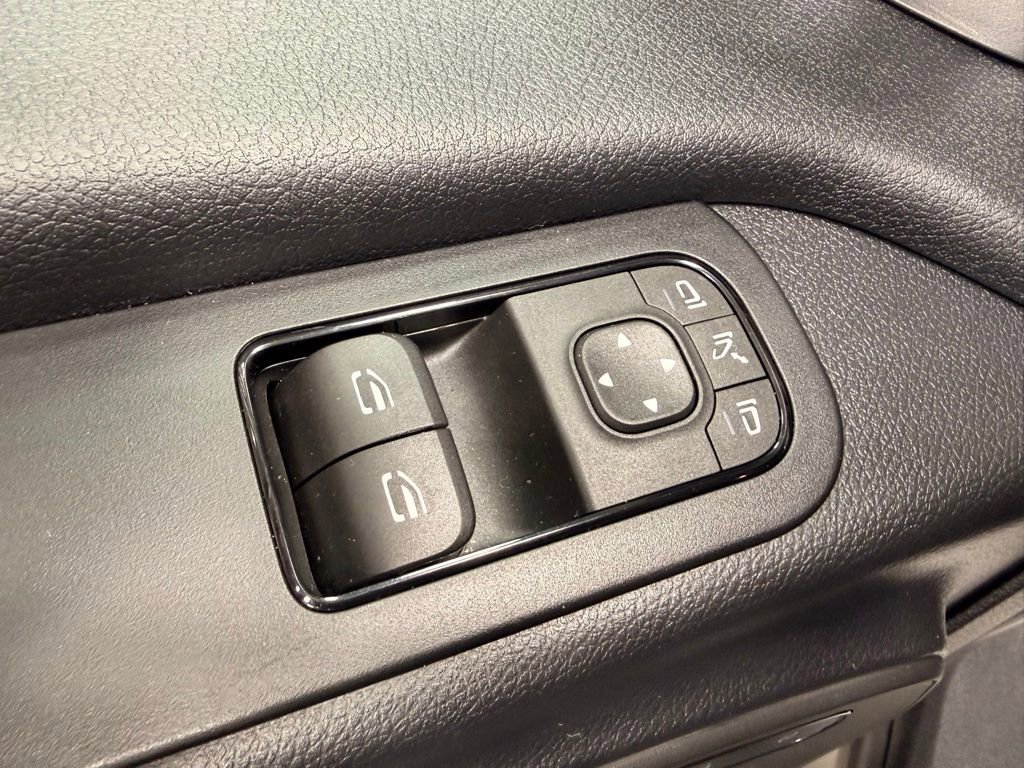 Used 2022 Mercedes-Benz Sprinter 2500 image 26